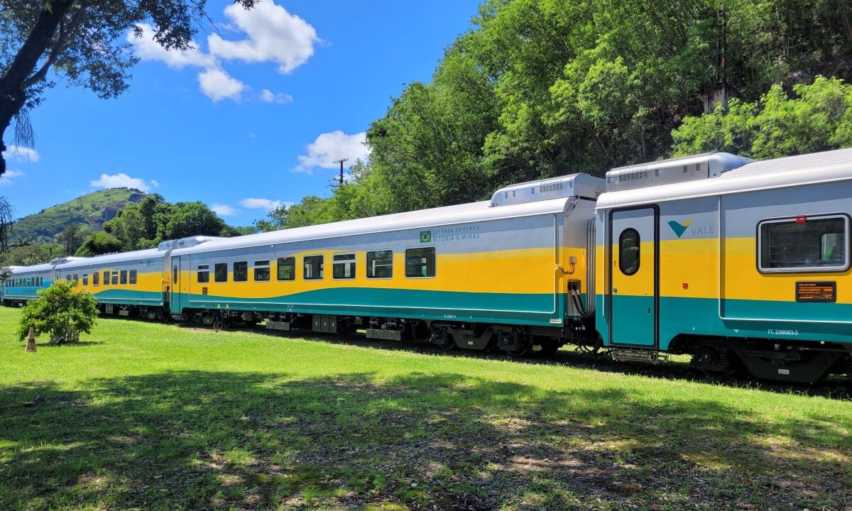 Trem de passageiros Vale